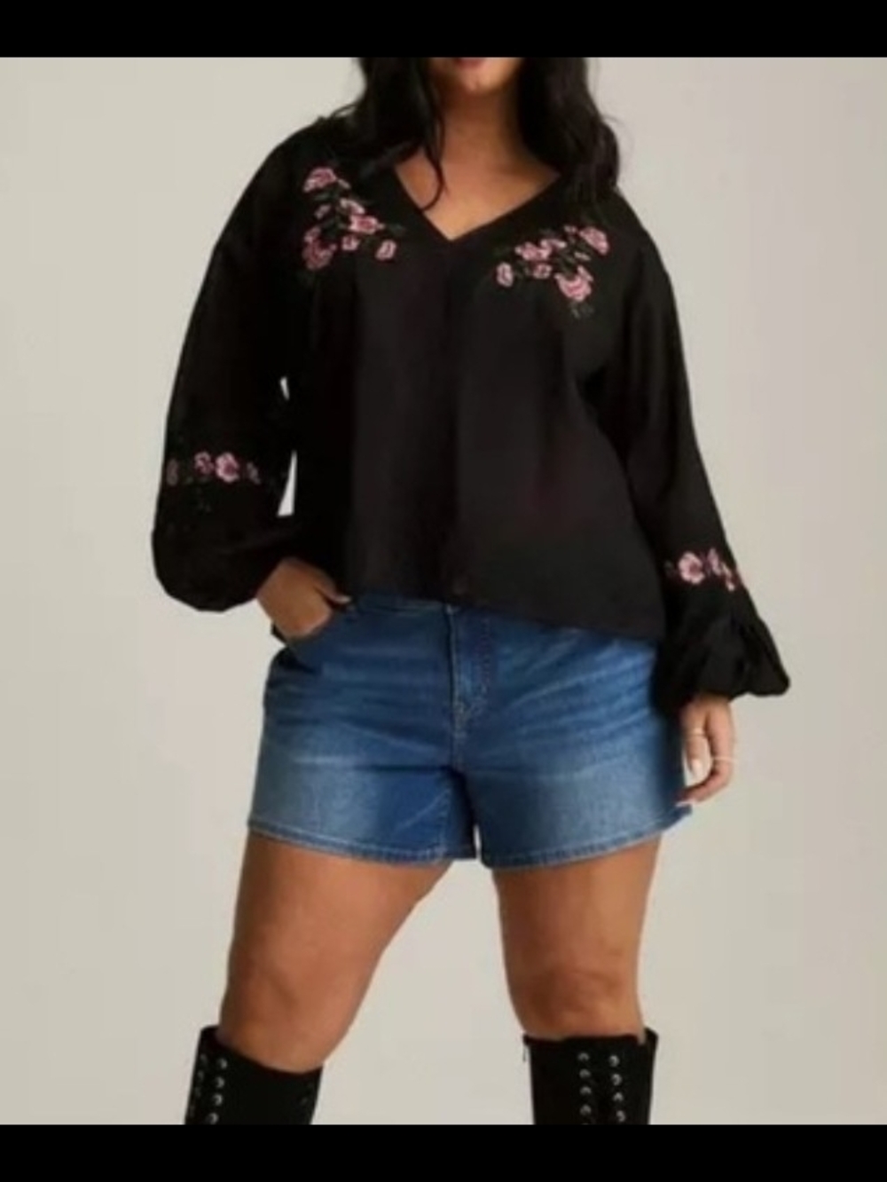 Torrid Festi Embroidered Pop Over Top Size 00 Black NWOT